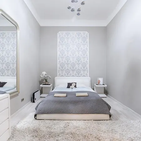 Sea Holly - With Perfect Location 2 Separate Bdrms Appartement